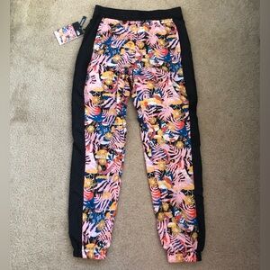 North Face Women's Printed Hydrenaline 2000 Windwall Jogger Pants Size S